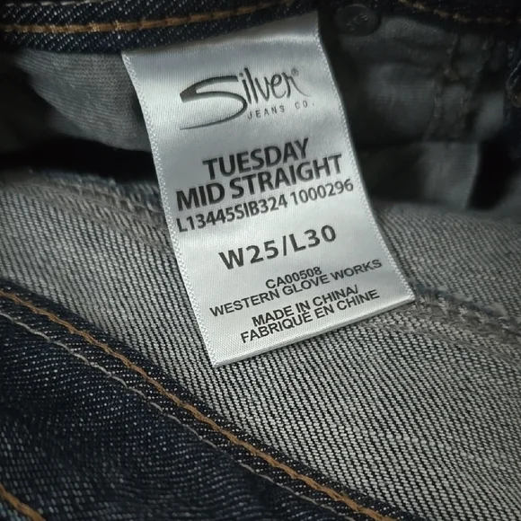 Silver Jeans - Picture 3 of 5